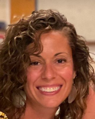 Photo of Gena Toppi, Clinical Social Work/Therapist
