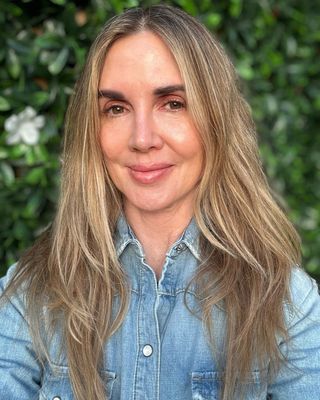 Photo of Claire Woodward, Psychotherapist, MBACP
