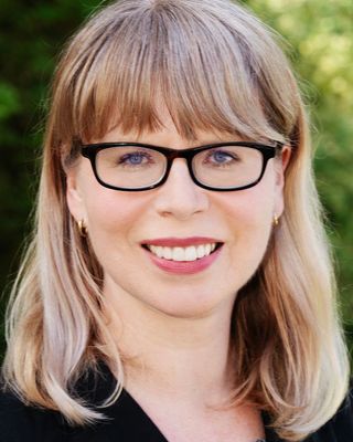 Photo of Barbara Szelest-Van Dussen, Registered Psychotherapist, MA, OPQ