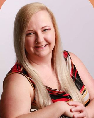 Photo of Jenni Elwer, Clinical Social Work/Therapist, LICSW
