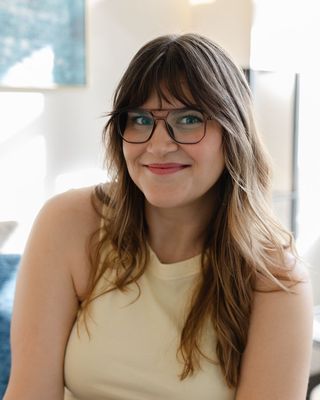 Photo of Amanda Kohl, Licensed Mental Health Counselor, LMHC, MA, CTP