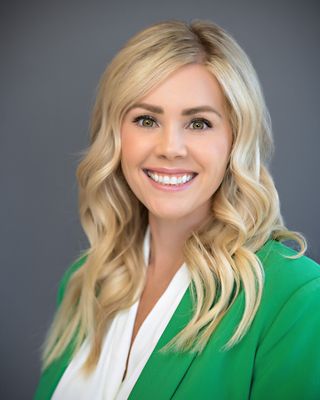 Photo of Dr. Hannah Cobb, Clinical Social Work/Therapist, DSW, LCSW