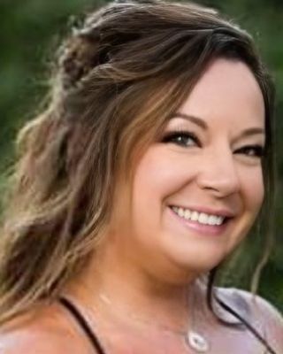 Photo of Lauren Steeves, Clinical Social Work/Therapist, LICSW