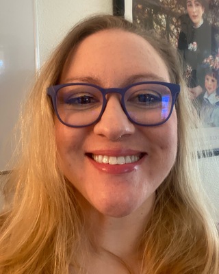 Photo of Regan Cooke, Licensed Professional Counselor in Albany, OR