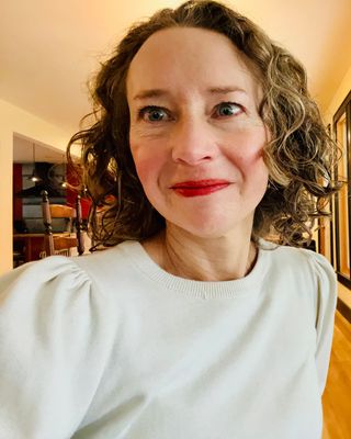 Photo of Stephanie Hoylman, Clinical Social Work/Therapist, MDiv, MSW, LCSW