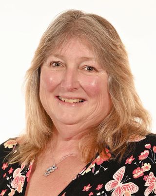 Photo of Christine T Harris, Clinical Social Work/Therapist, MSW, LCSW