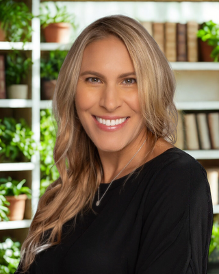 Photo of Marissa Crowdis, Psychiatrist