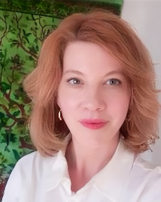 Photo of Anita Bravin, Psychotherapist, MA, MUKCP