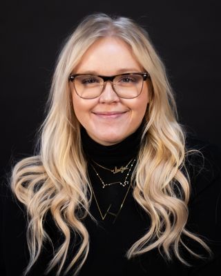 Photo of Bethany Hebron, Clinical Social Work/Therapist, LLMSW