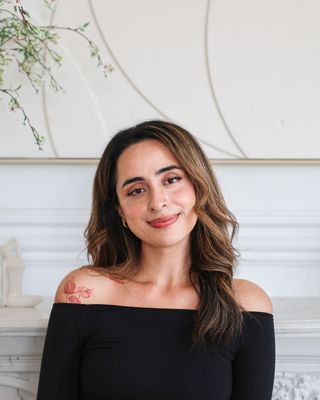 Photo of Natalia Espinosa, Registered Psychotherapist (Qualifying)