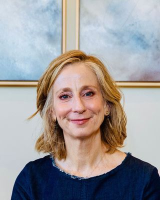Photo of Lynn Tracy, Psychologist