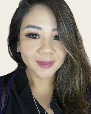 Photo of Diane Nguyen, Counselor in West Newton, MA