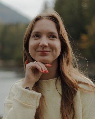 Photo of Cassie Connor - Cassie Connor - Online Stress & Trauma Therapy, Registered Psychotherapist (Qualifying), RP-Q, C-IAYT