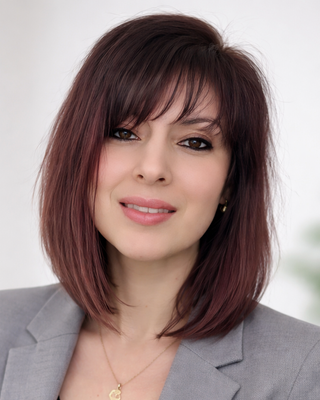 Photo of Dr Haneyeh Belyani, Psychologist, PsychD, HCPC - Couns. Psych.