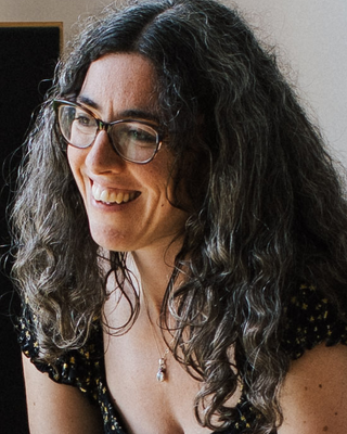 Photo of Laura Louise Martin, Psychotherapist, MA, MUKCP