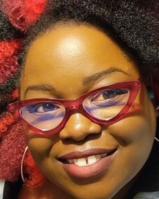 Photo of Shae Reigns, Clinical Social Work/Therapist