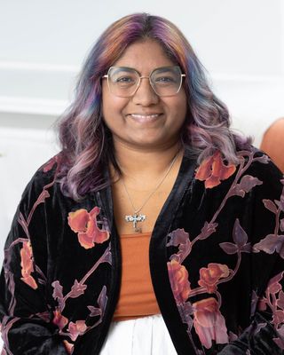 Photo of Kanjana Hartshorne, Clinical Social Work/Therapist, LCSW, C-IAYT, CCFP, Reiki M