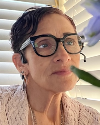 Photo of Linda Uribe, Marriage & Family Therapist, LMFT