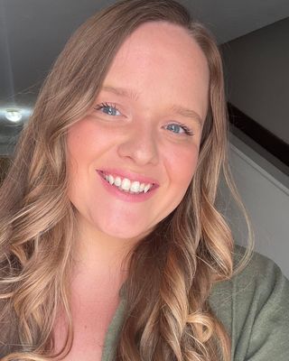 Photo of Hillary Locke, Licensed Professional Counselor, MA, LPCMHSP