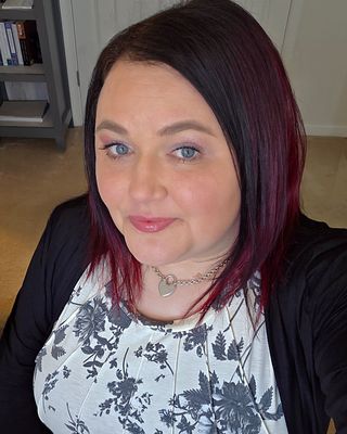 Photo of Lauren Hoeflinger, Licensed Professional Counselor, MA, NCC, LPCMH
