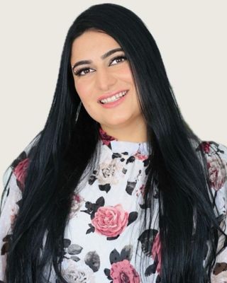 Photo of Zeinab Mroue, Registered Social Worker, MSW, RSW