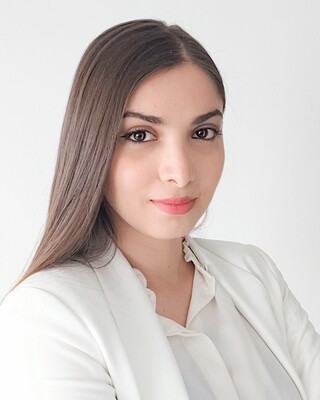 Photo of Bella Pahlevan_ Emergence Psychotherapy, Registered Psychotherapist in Mississauga, ON