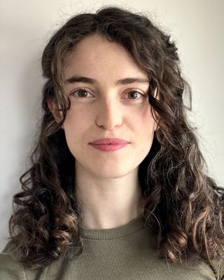 Photo of Isobel McDonald, Pre-Licensed Professional