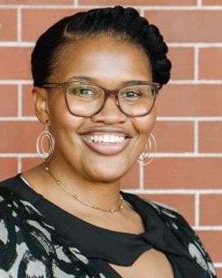 Photo of Natasha Burton, Clinical Social Work/Therapist, MSW, LSW