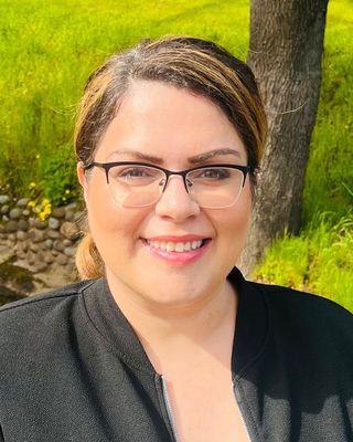 Photo of Adrienne Ramirez Emdrandifs, Marriage & Family Therapist, LMFT, MS