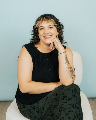 Photo of Taylor Cole, Pre-Licensed Professional, MFTI