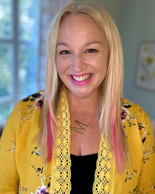 Photo of Maggie Nick, Clinical Social Work/Therapist, LCSW, MSW