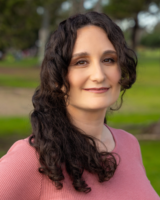Photo of Danielle Sagarminaga, Marriage & Family Therapist, LMFT