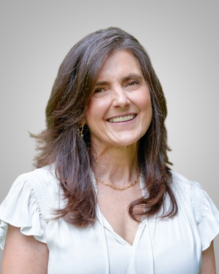 Photo of Laura Head, Psychiatric Nurse Practitioner, RN, PMHNP