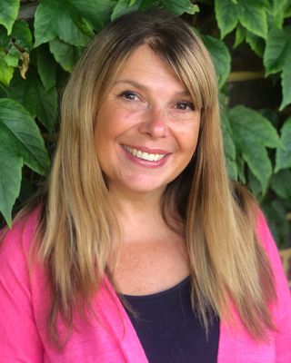 Photo of Claudia Maschi, Psychotherapist, MBACP