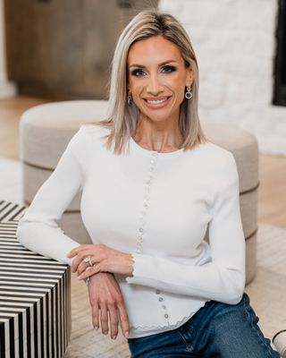Photo of Kristen Ghersi Hering, Psychologist, PhD, LP, PMH-C