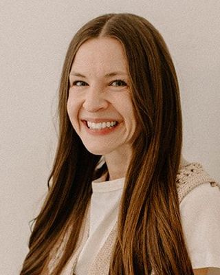 Photo of Lindelle Fraser, Counselor, LPC