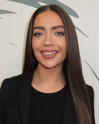 Photo of Lucie Abadi-Johns, Psychotherapist, UKCP Trainee