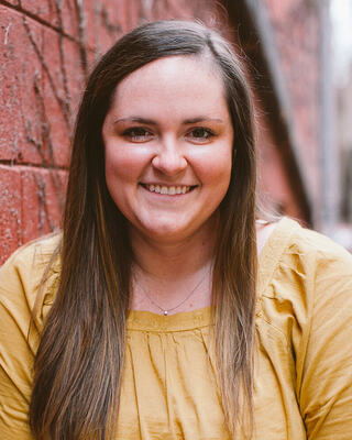 Photo of Claire Whetter, Counselor in Milwaukee, WI
