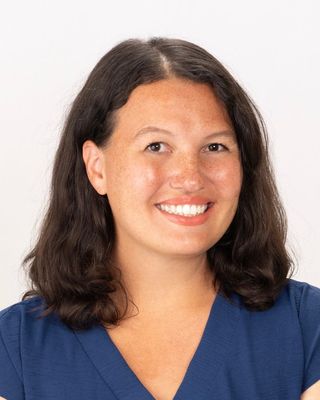 Photo of Elizabeth Flores, Pre-Licensed Professional