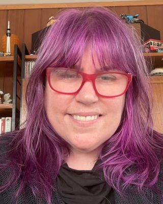 Photo of Dr Emma Ruth Mayhew - Creative Remedies, Clinical Social Work/Therapist, PhD, AASW