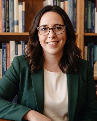 Photo of Amanda McKerracher, Psychologist, PhD, CPsych