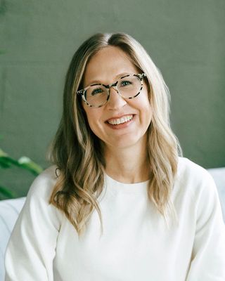 Photo of Kelly Sve Erickson, Marriage & Family Therapist, MA