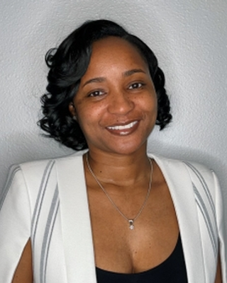 Photo of Aisha Henderson, Pre-Licensed Professional, PLPC