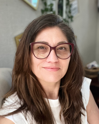 Photo of Corri Inouye, Marriage & Family Therapist, LMFT