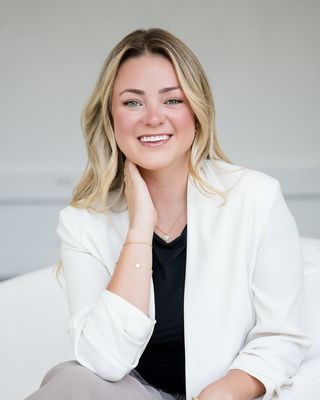 Photo of Quin Axelson, Licensed Professional Counselor Candidate, MA, LPCC