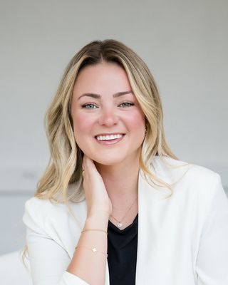 Photo of Quin Axelson, Licensed Professional Counselor Candidate, MA, LPCC