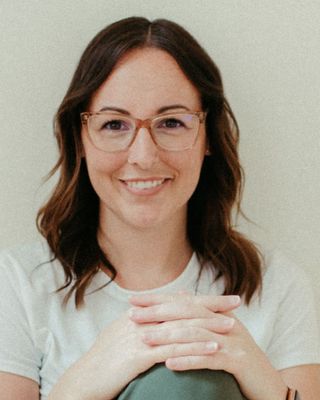 Photo of Carissa Sparrow, Registered Psychotherapist in Barrie, ON