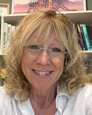 Photo of Elizabeth Stabinski, Marriage & Family Therapist, LMFT