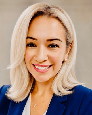 Photo of Roxanne Luna, Psychiatric Nurse Practitioner, PMHNPBC