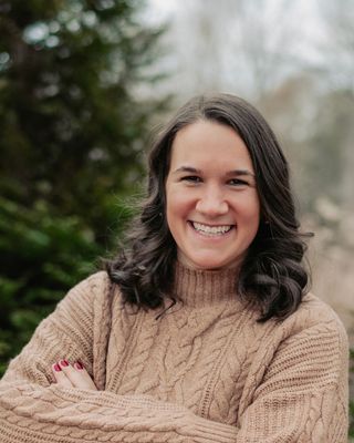 Photo of Nina Tracy, Marriage & Family Therapist, MS, LMFT, LCMFT